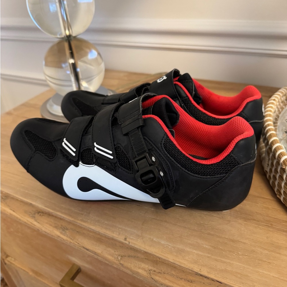 LN Peloton Cycling Shoes Sz 44